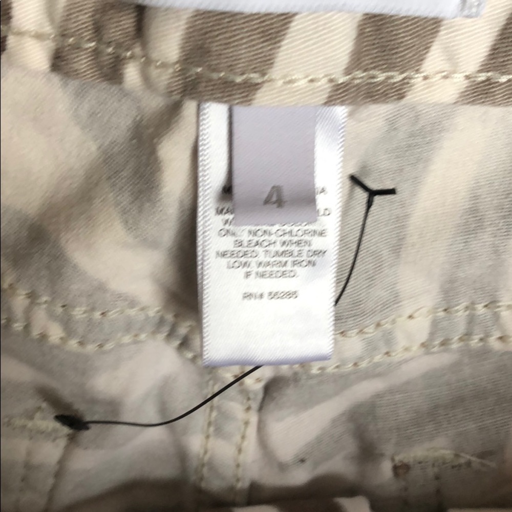 NWOT Express Patterned Shorts - Picture 4 of 4